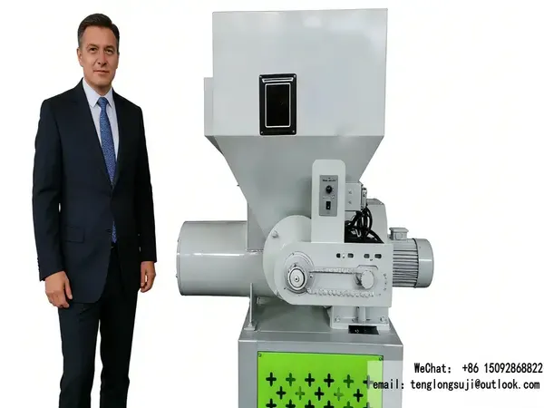 Machine de recyclage plastique